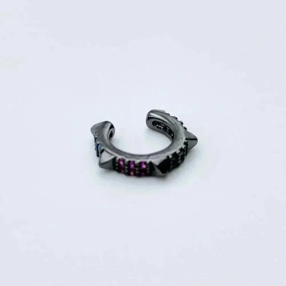 Ear Cuff - Picture 1 of 2